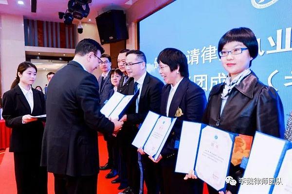 比特币横盘之谜：蓄势待发还是强弩之末？以太坊狂欢还能持续多久